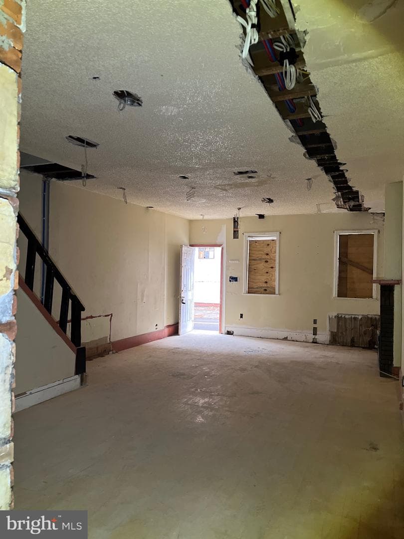 4431 Oakland Street photo 3