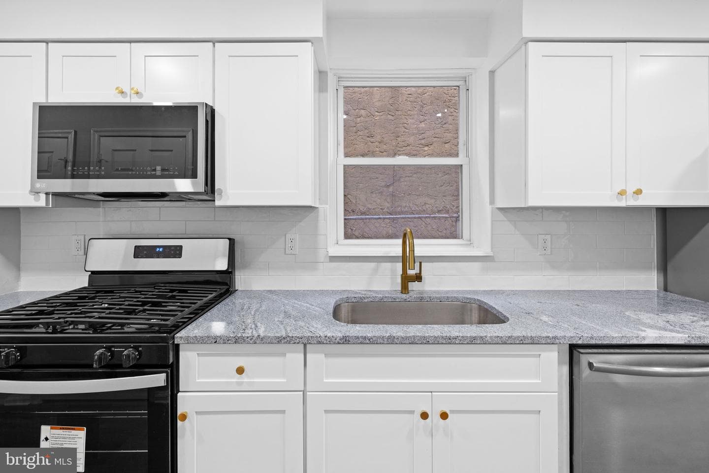 1821 N Croskey Street photo 10