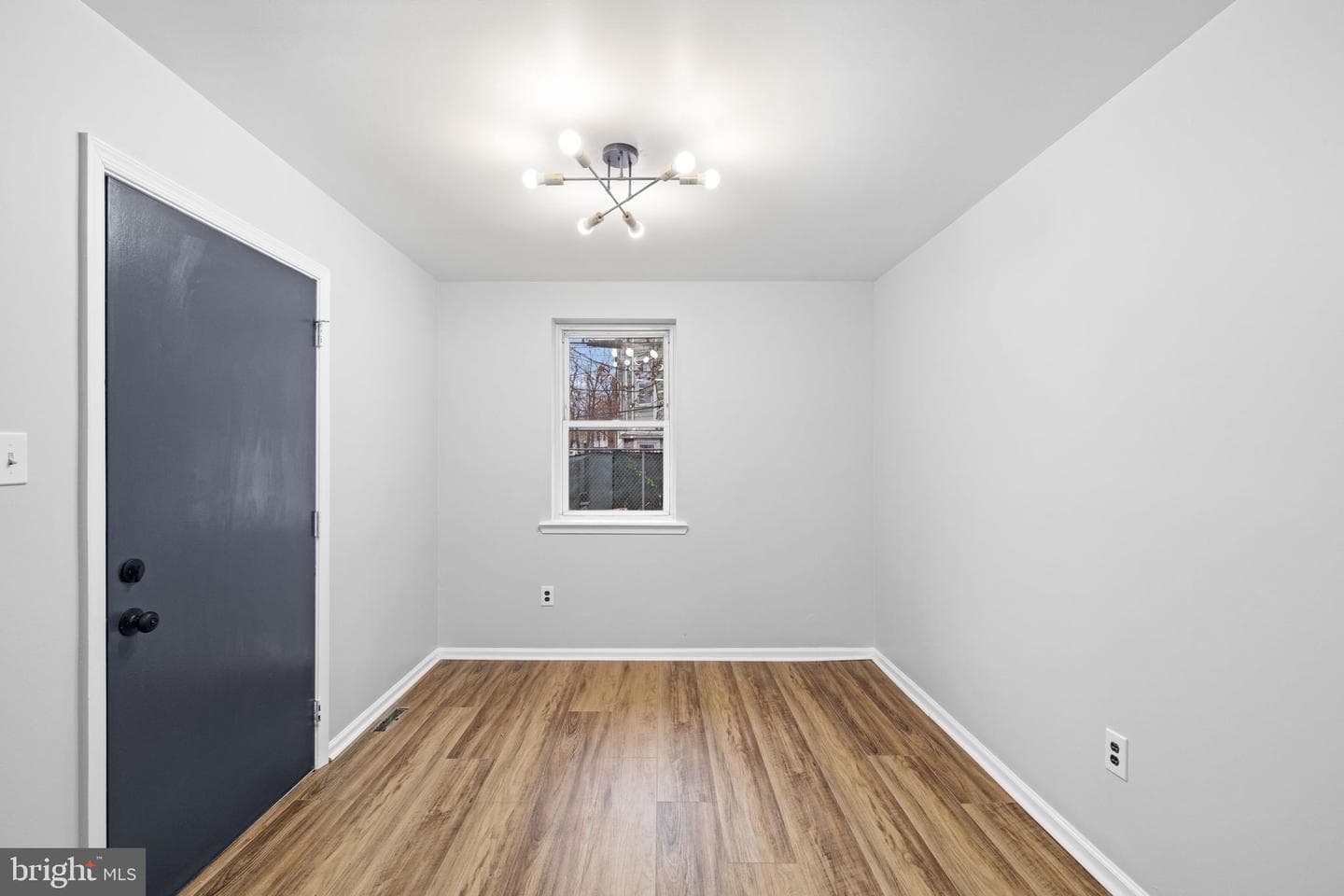 1821 N Croskey Street photo 14