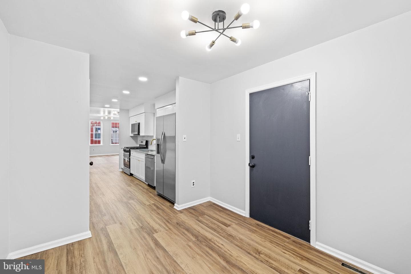 1821 N Croskey Street photo 16