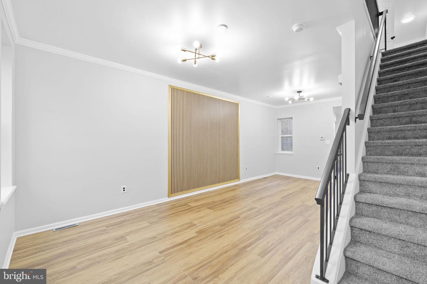 1821 N Croskey Street photo 2