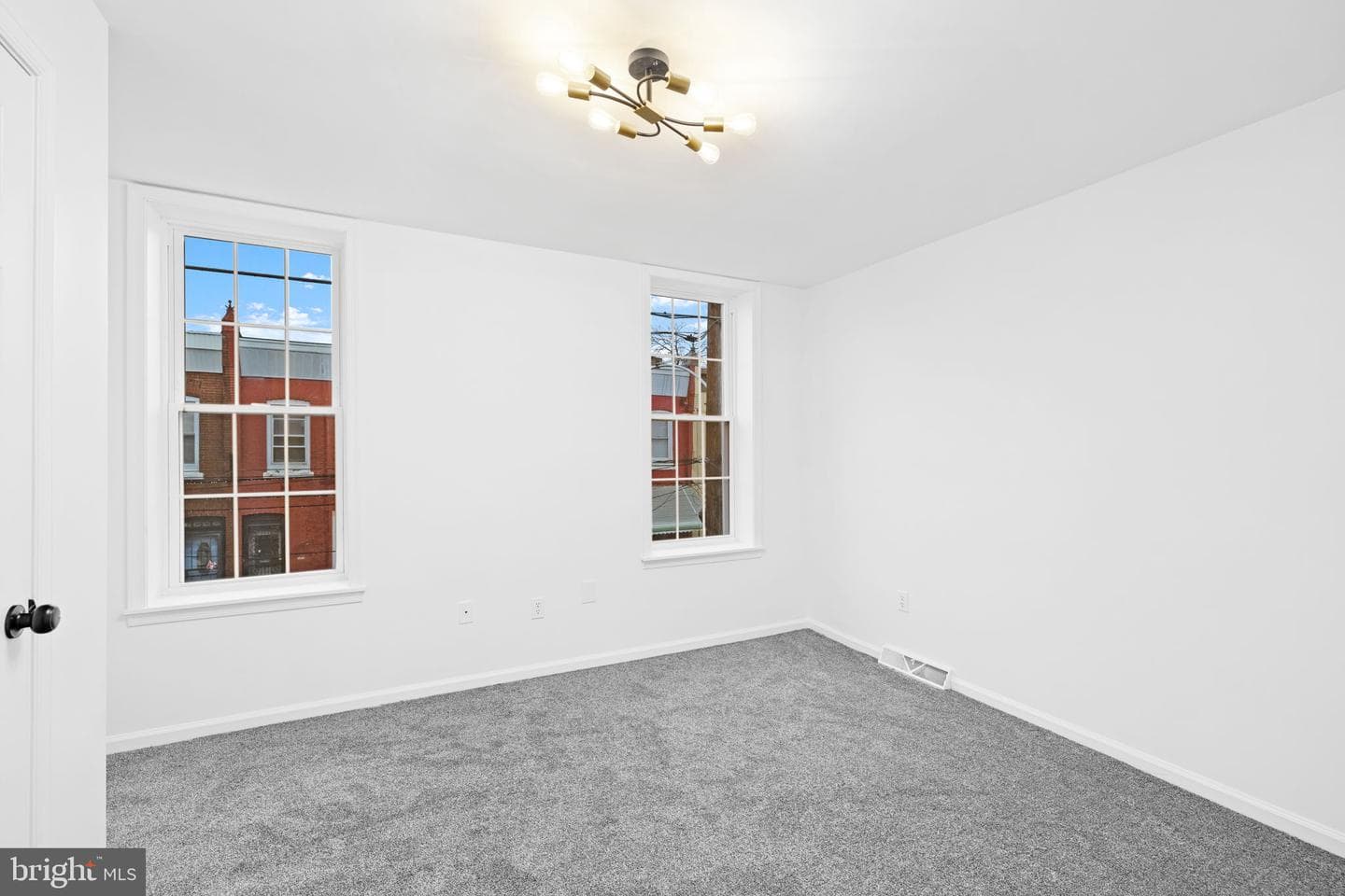 1821 N Croskey Street photo 20