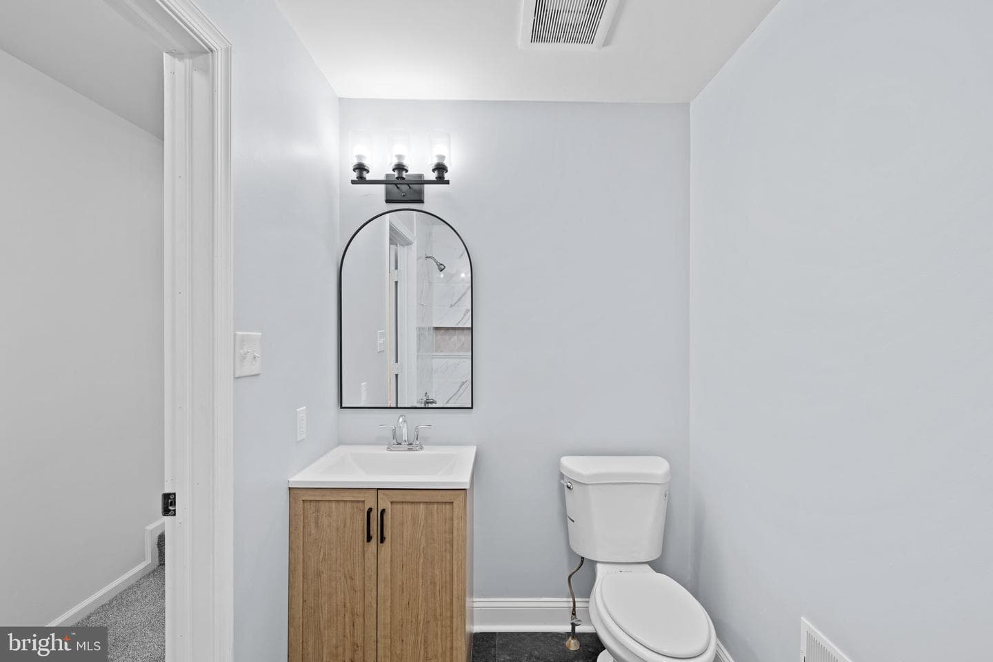 1821 N Croskey Street photo 28