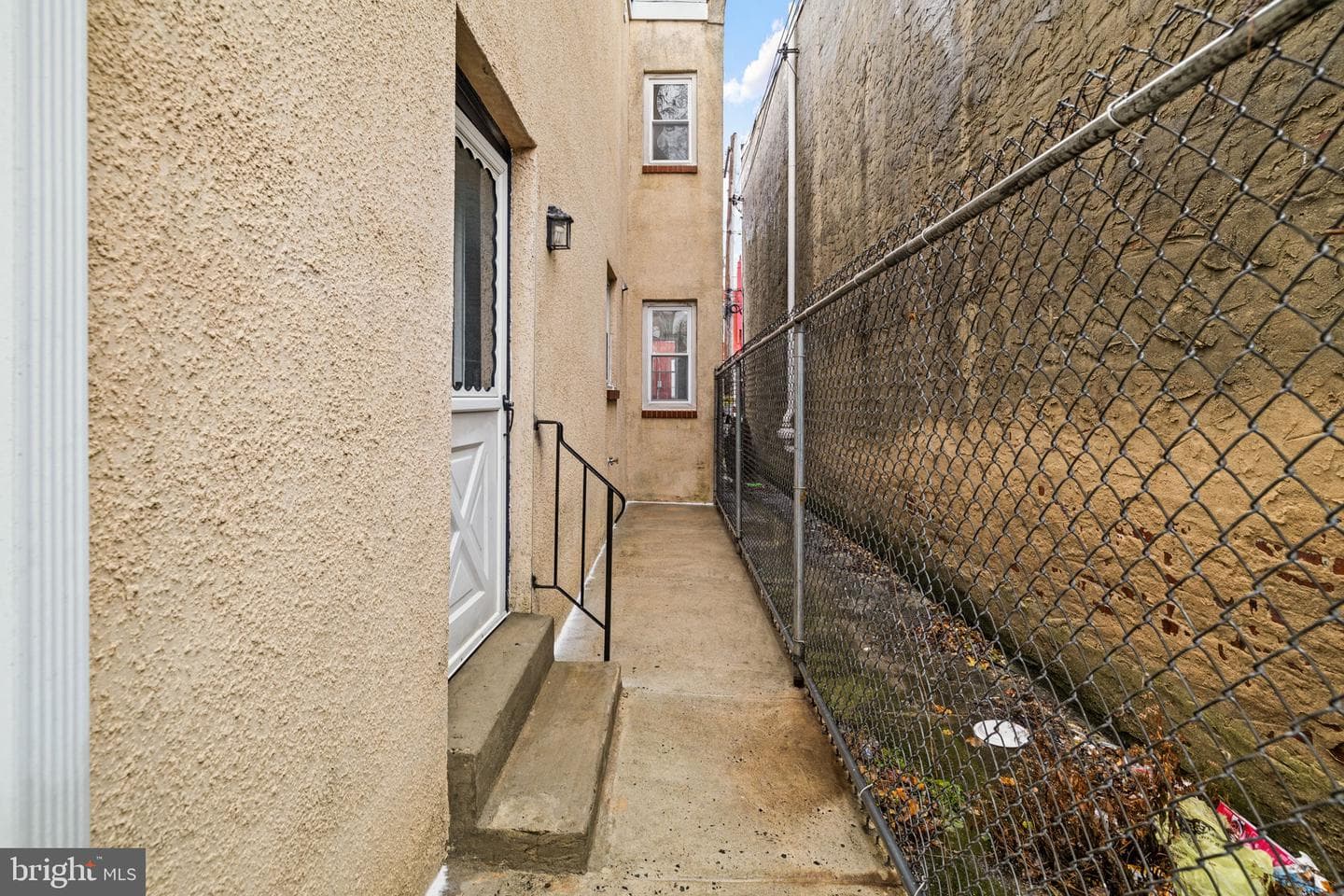 1821 N Croskey Street photo 37