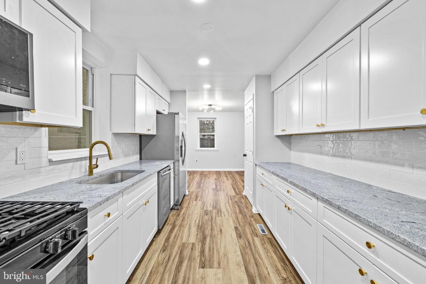 1821 N Croskey Street photo 7