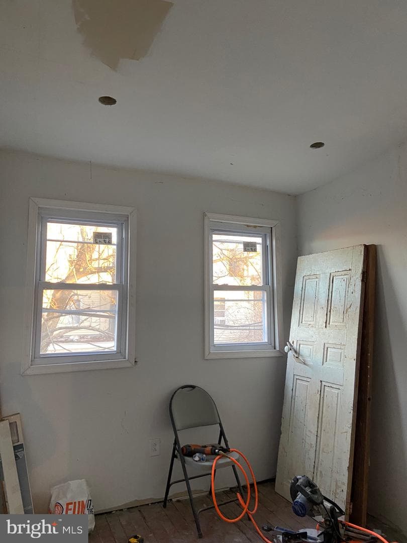1853 N Croskey Street photo 4