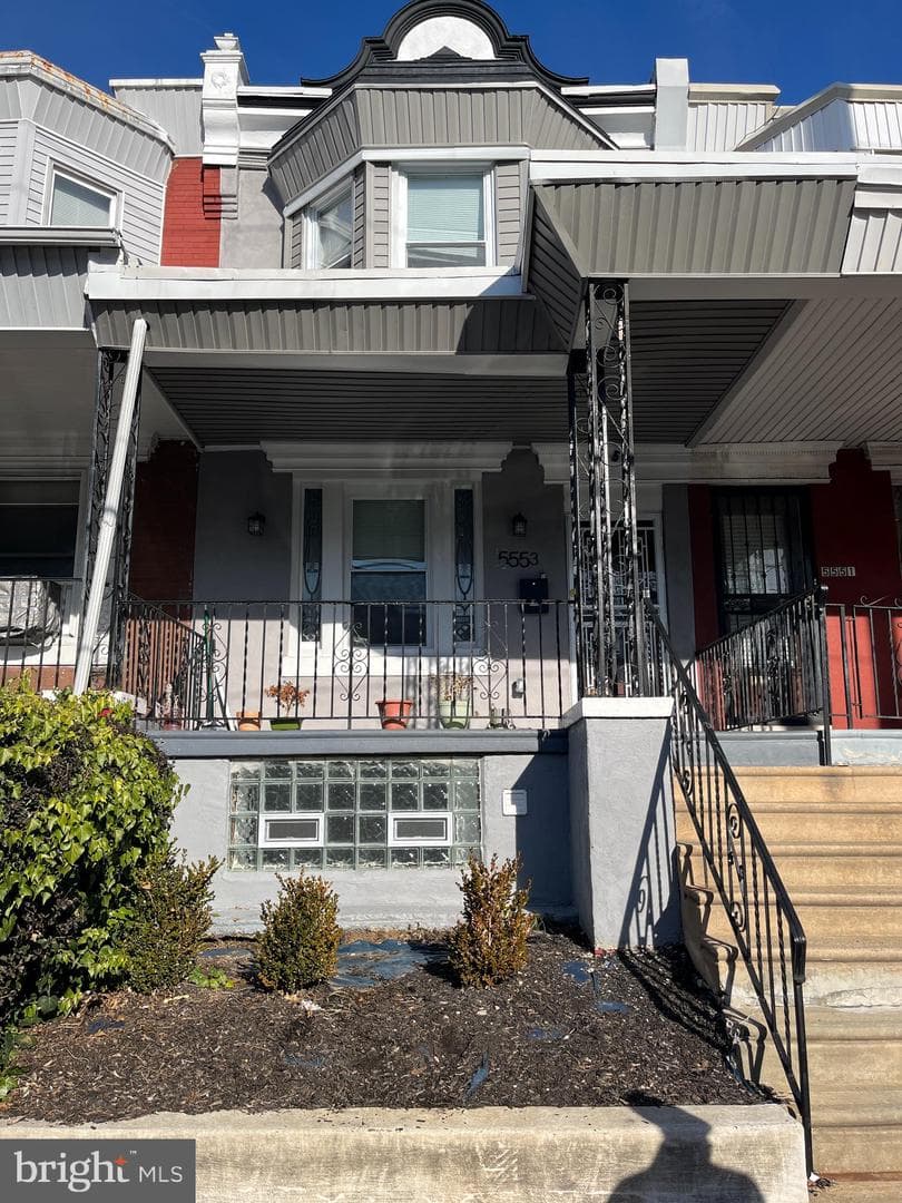 5553 Larchwood Avenue photo 3