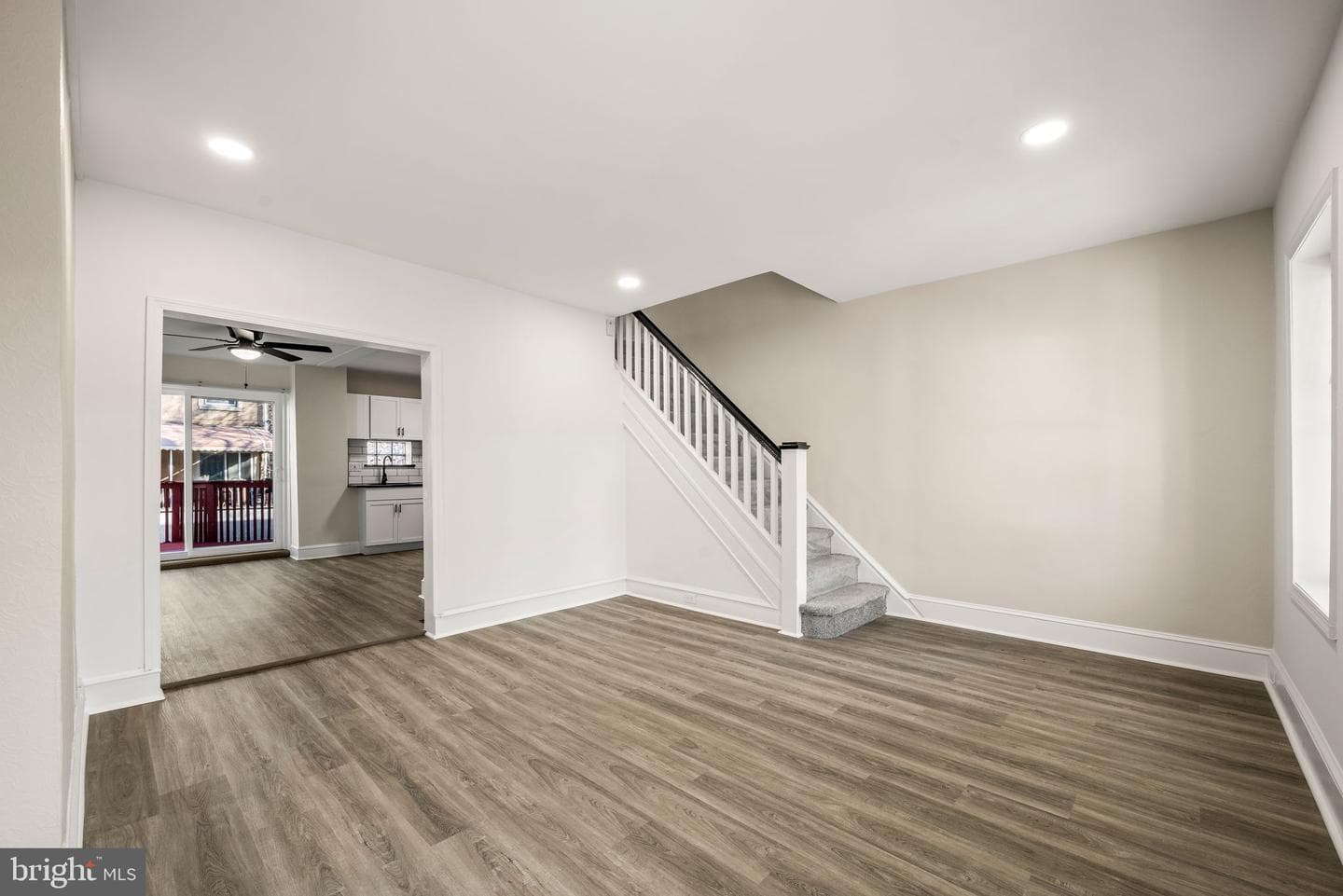 2549 S Stetler Street photo 4
