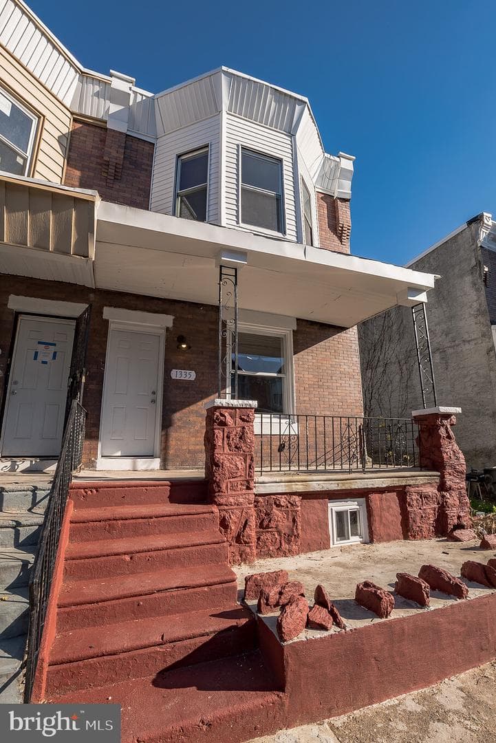 1335 S Lindenwood Street photo 27