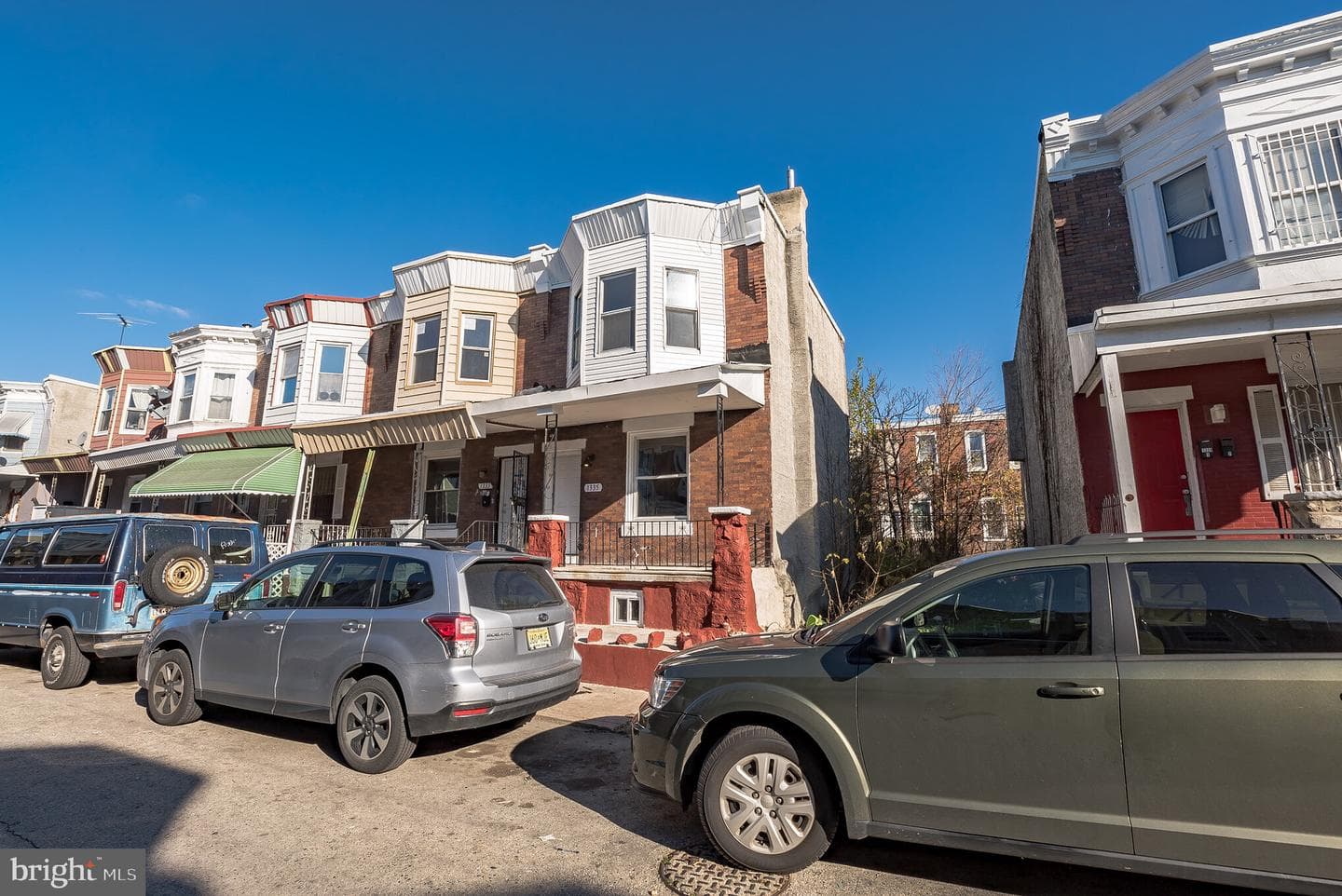 1335 S Lindenwood Street photo 5