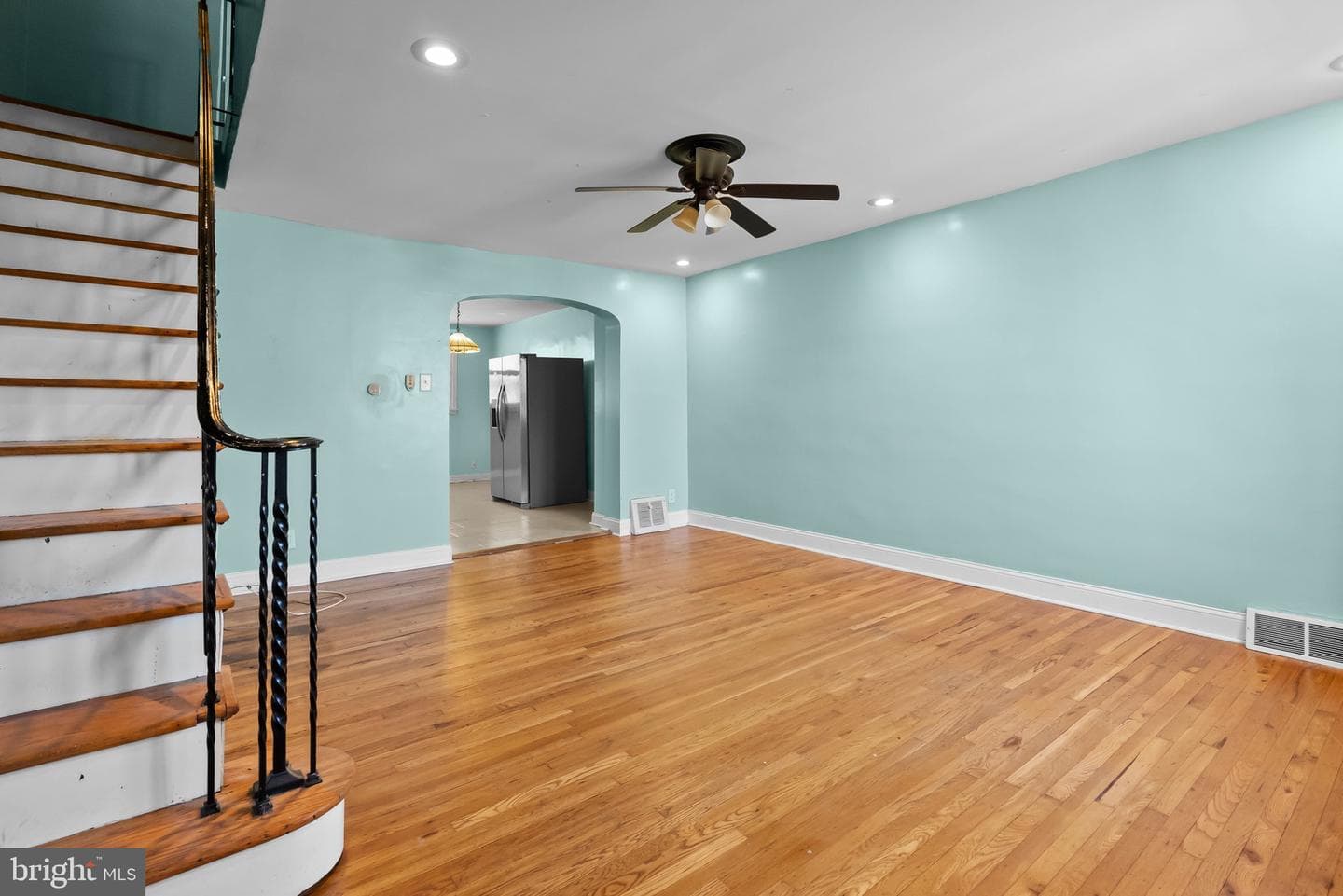 3332 Lansing Street photo 10