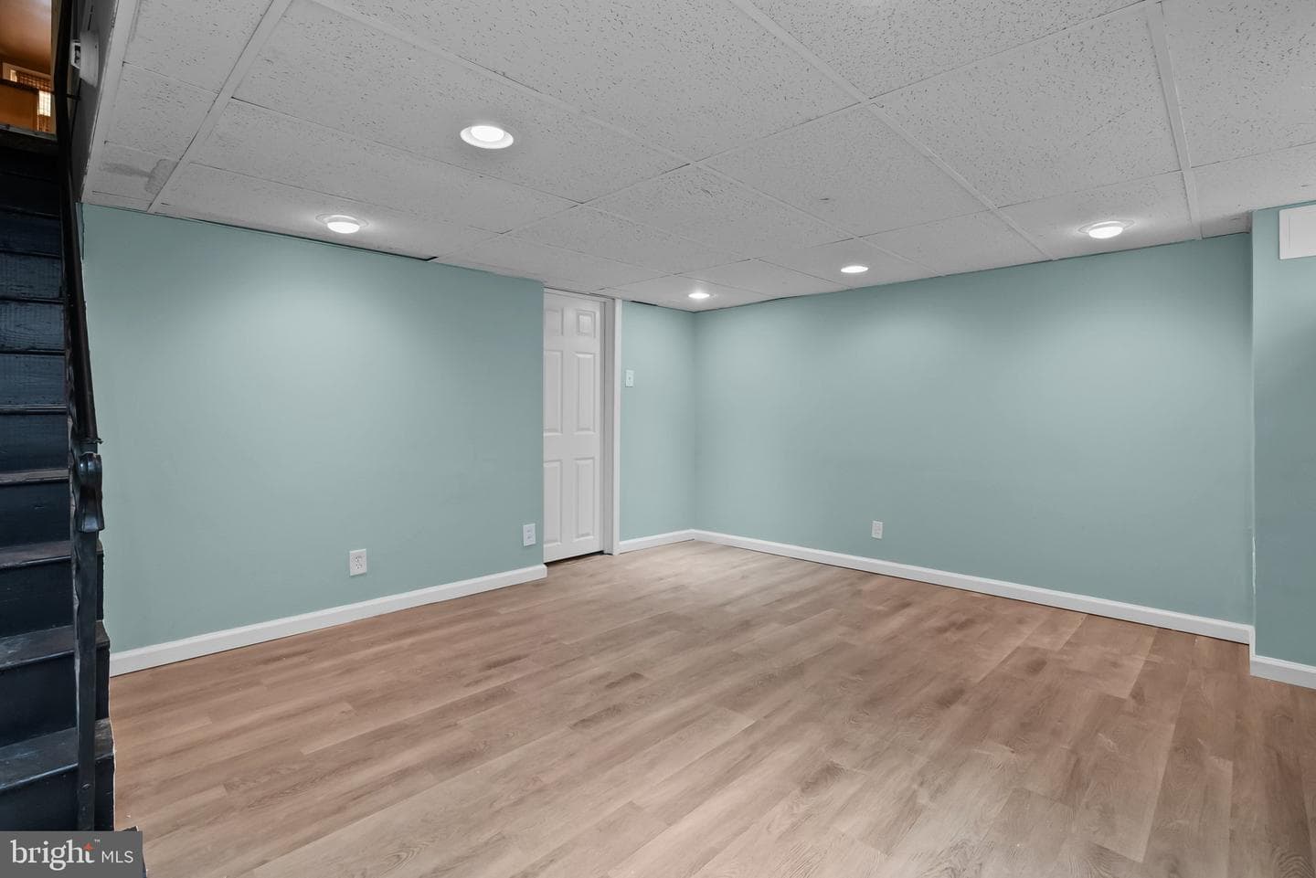3332 Lansing Street photo 24