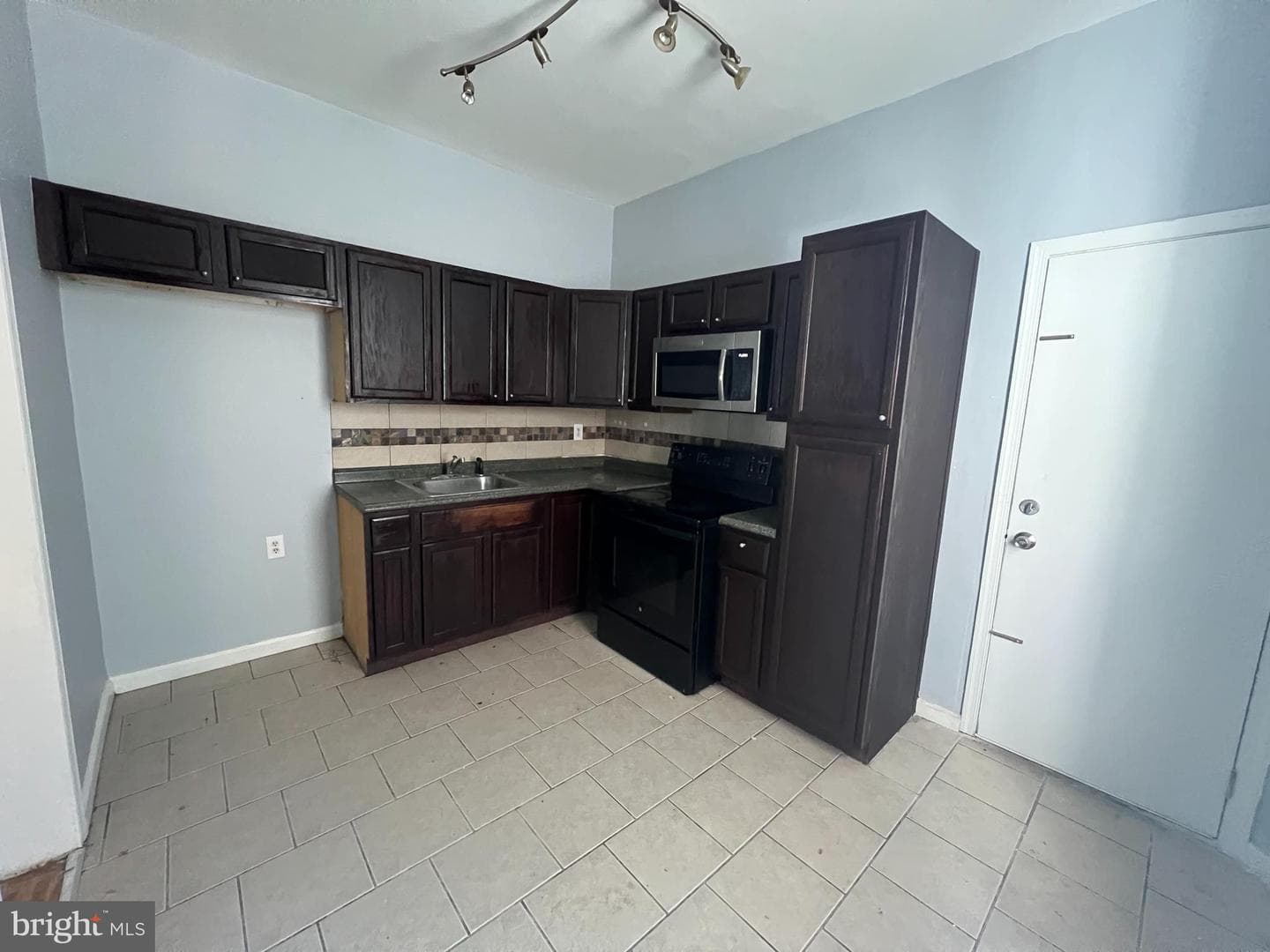 1323 N 28th Street photo 6