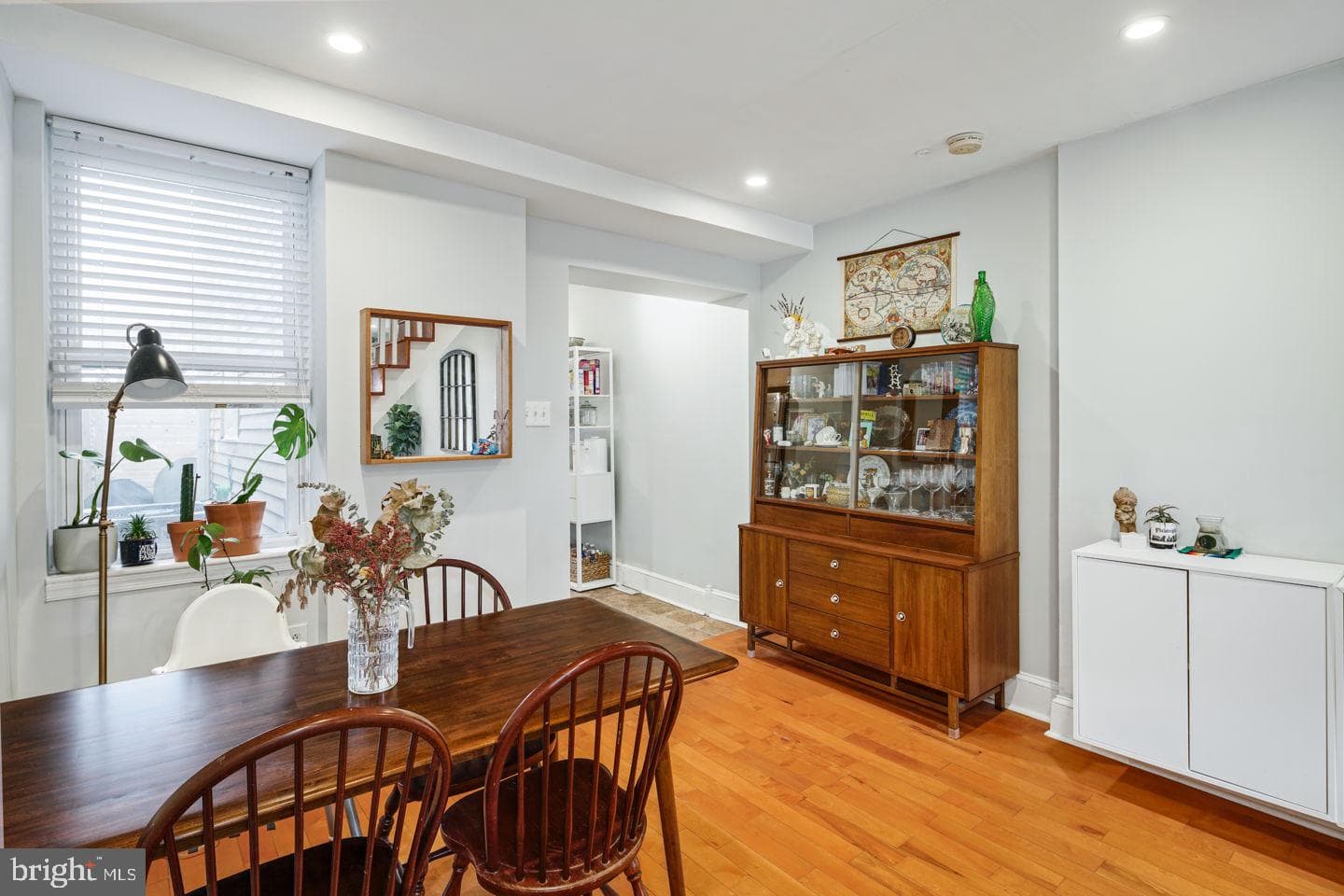 2307 E Fletcher Street photo 5