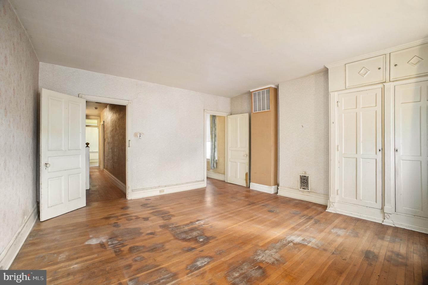 5417 Pulaski Avenue photo 17
