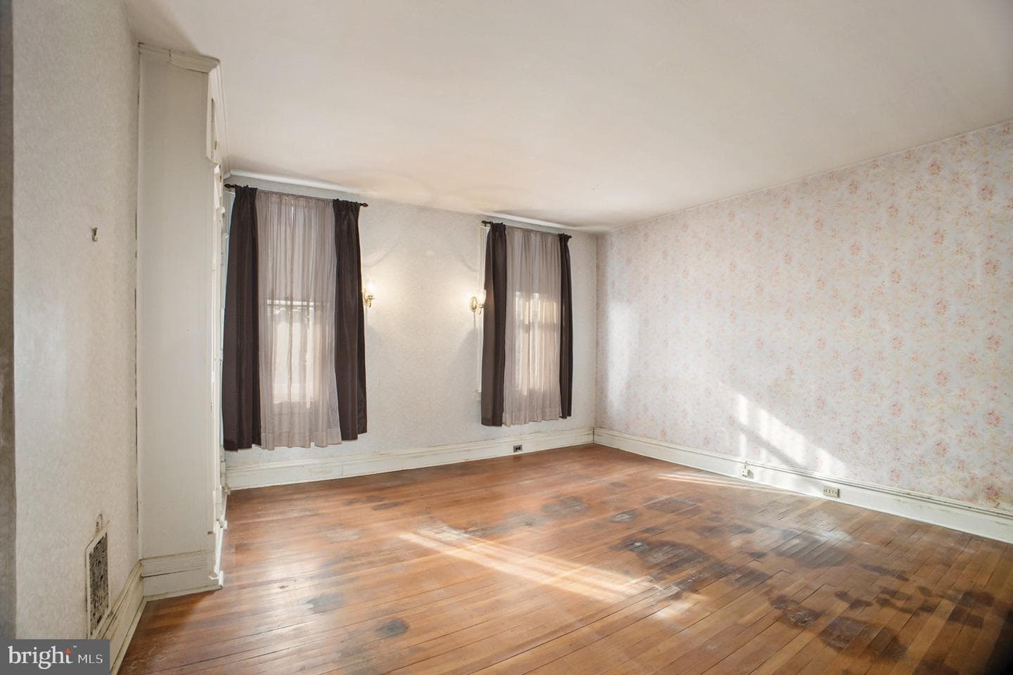 5417 Pulaski Avenue photo 24