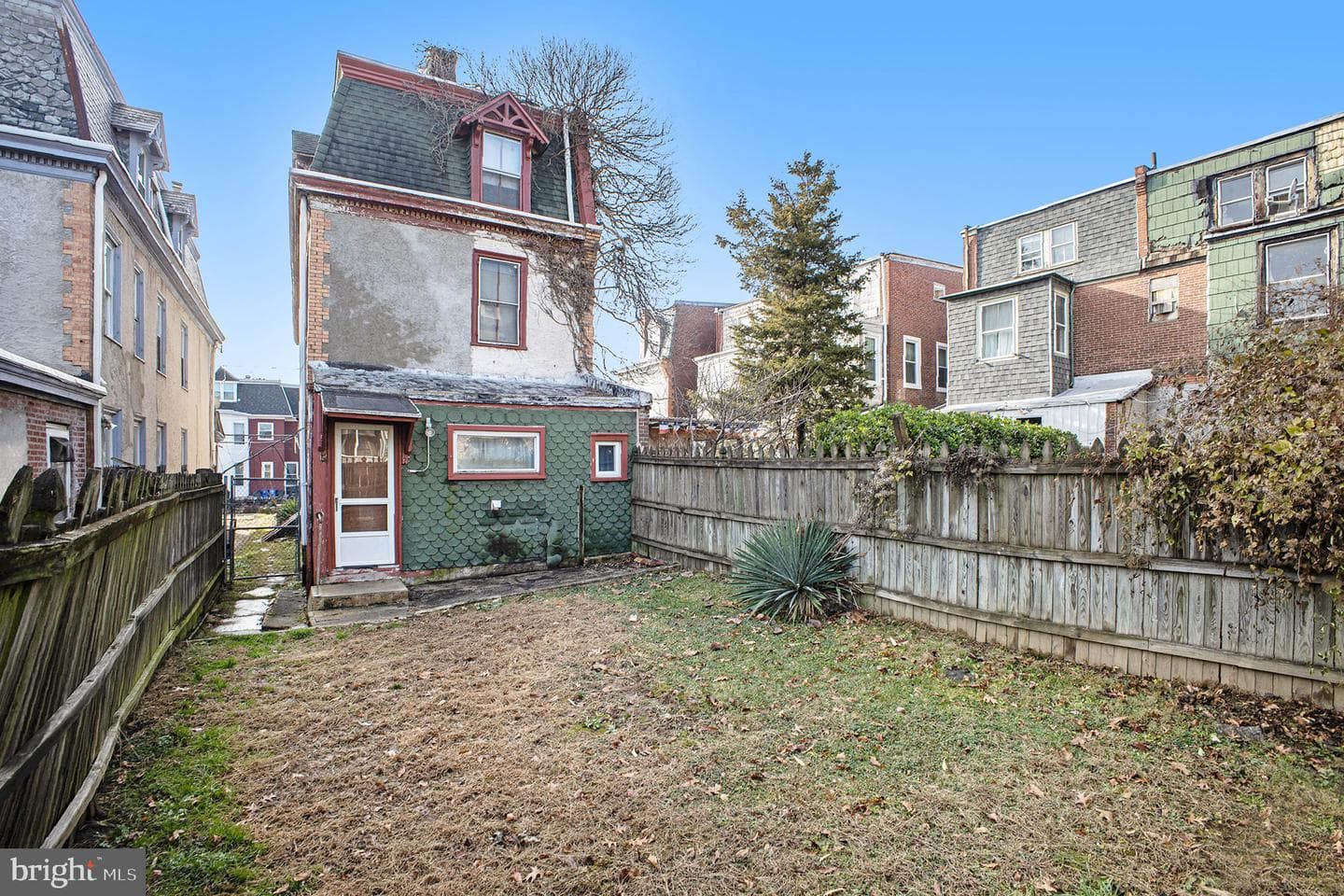 5417 Pulaski Avenue photo 37