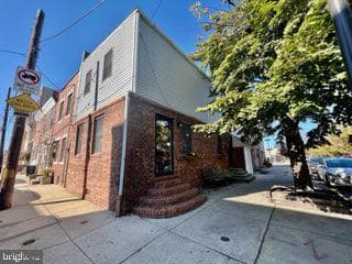101 Sigel Street photo 3