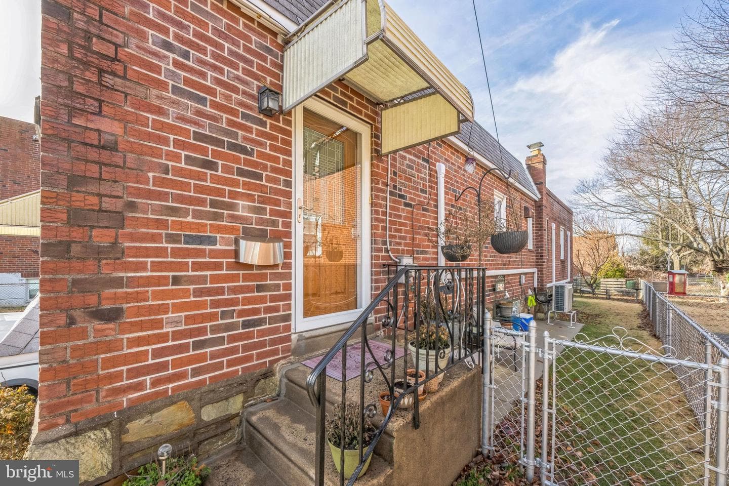 7820 Frontenac Street photo 3
