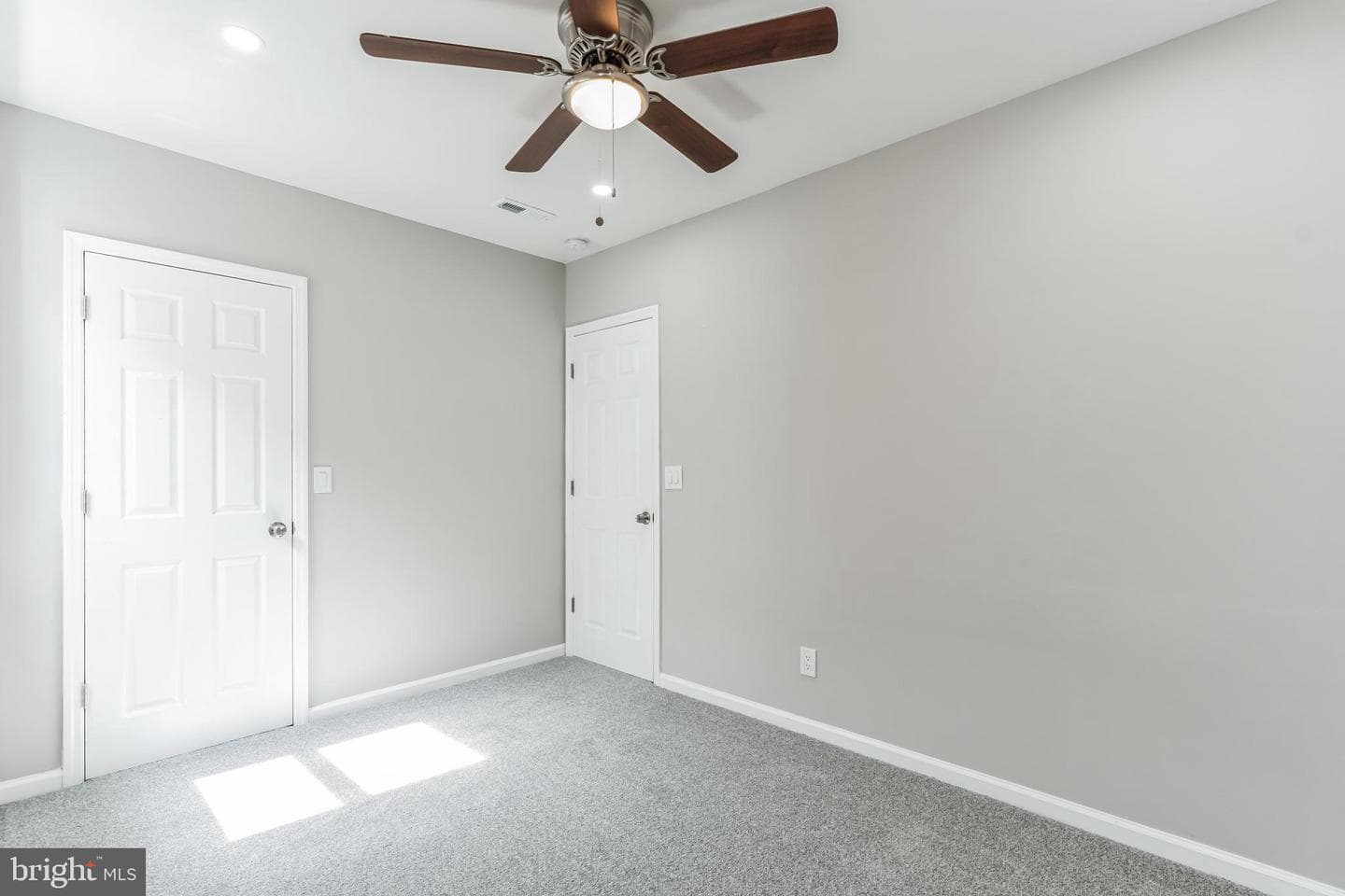 5816 Pine Street photo 20