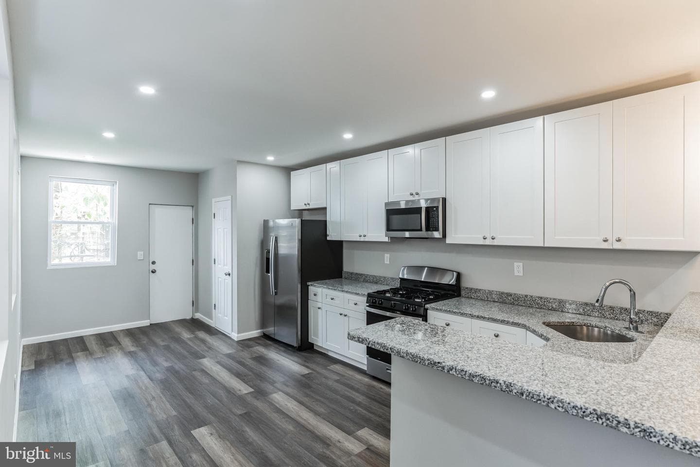 5816 Pine Street photo 5
