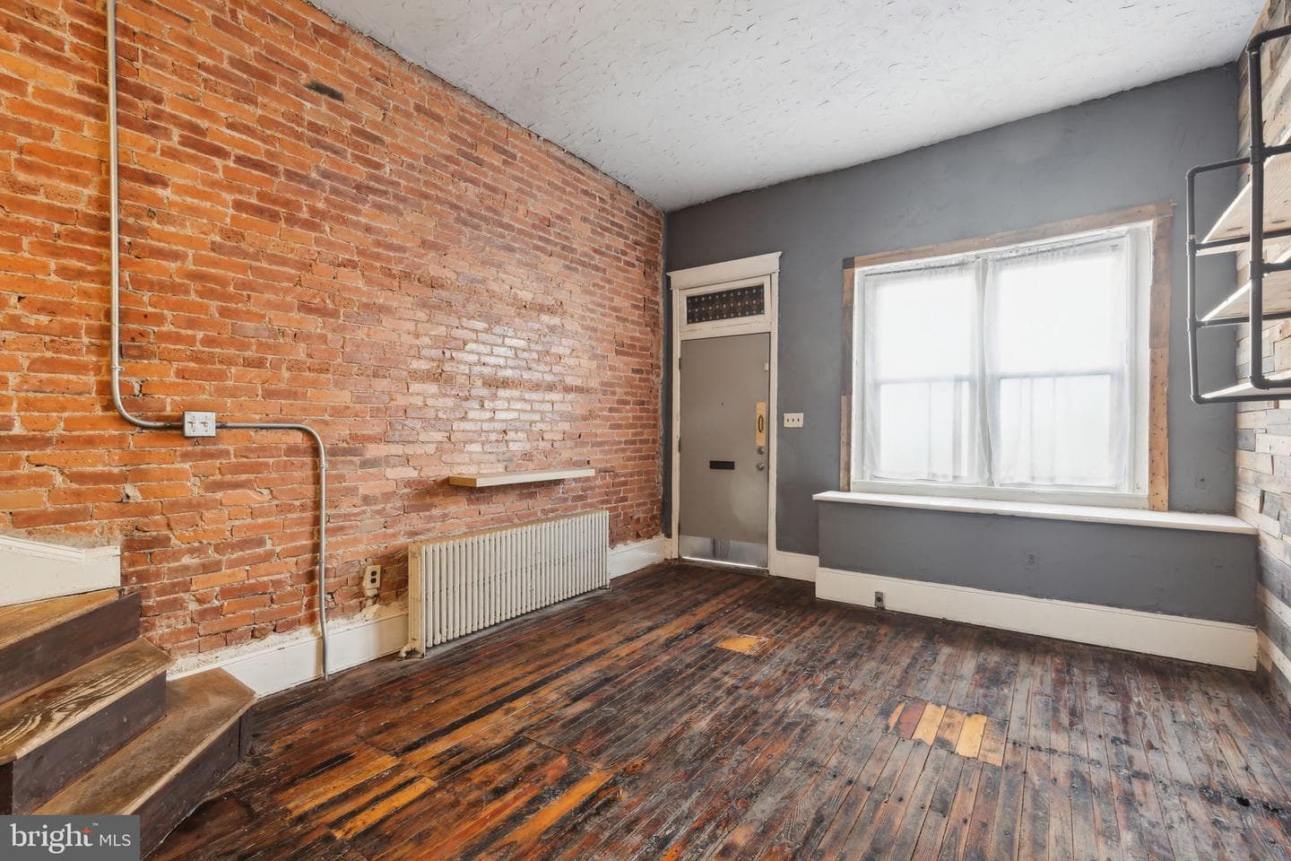 1810 Sigel Street photo 2