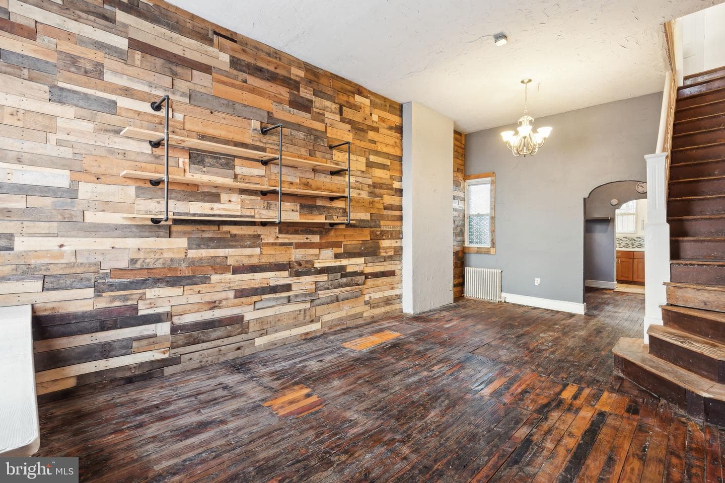 1810 Sigel Street photo 6