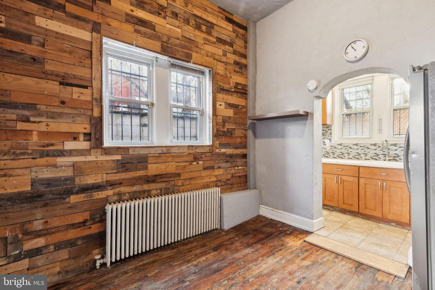 1810 Sigel Street photo 9