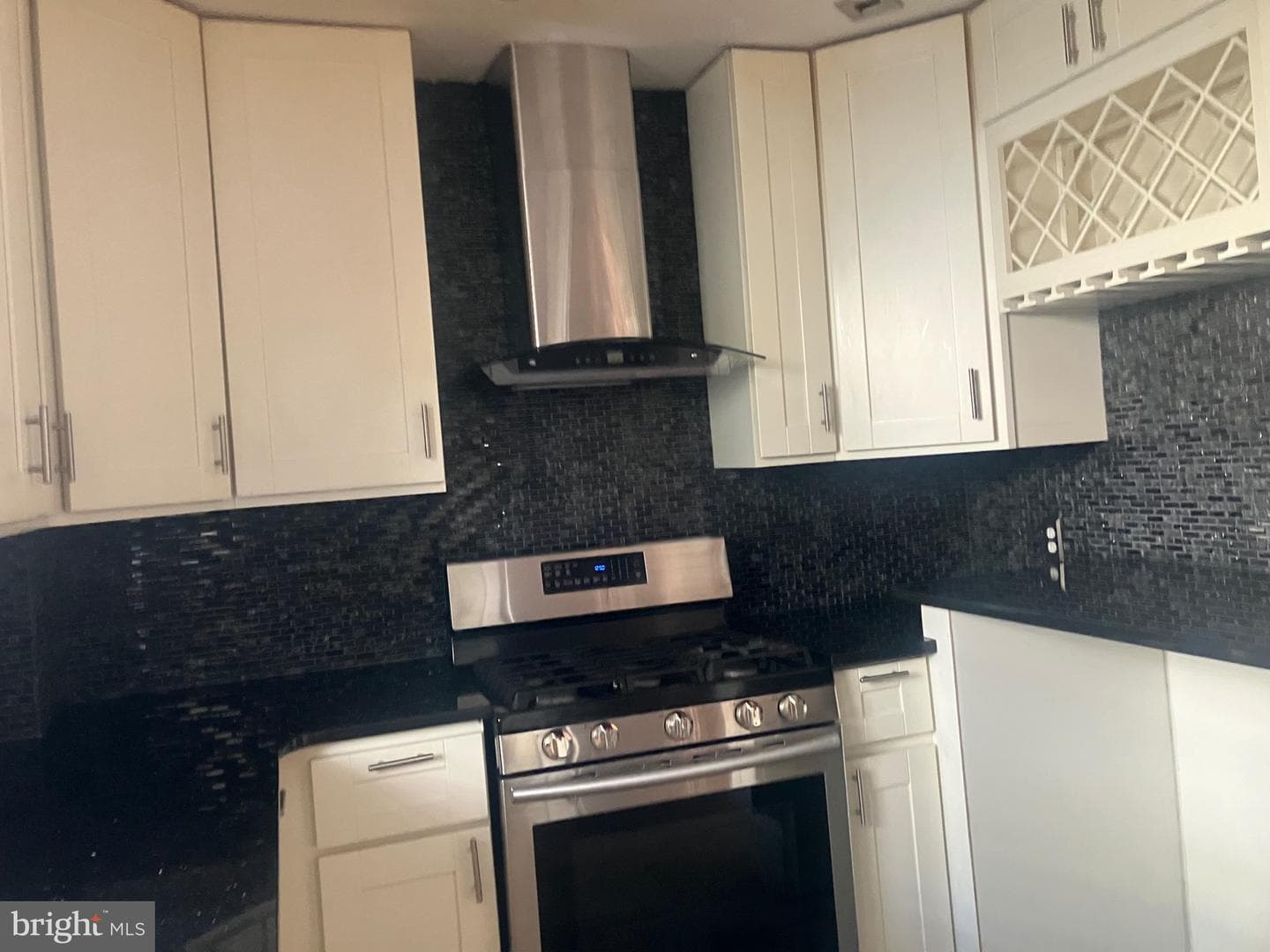 429 Winton Street photo 7