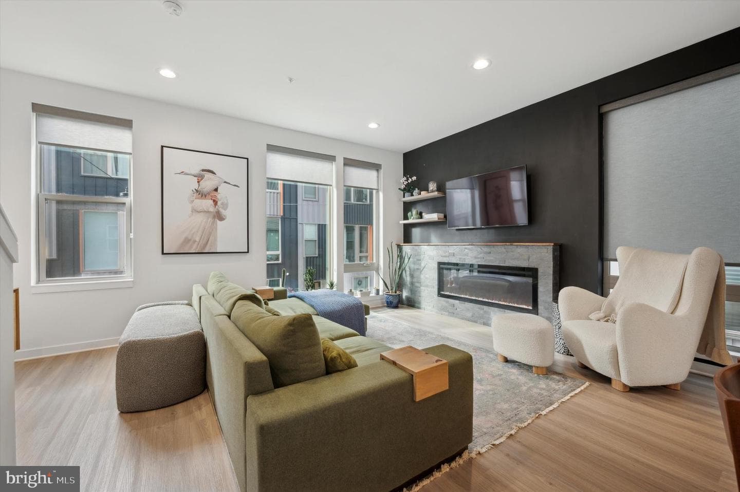 3109 Birchview Walk photo 2