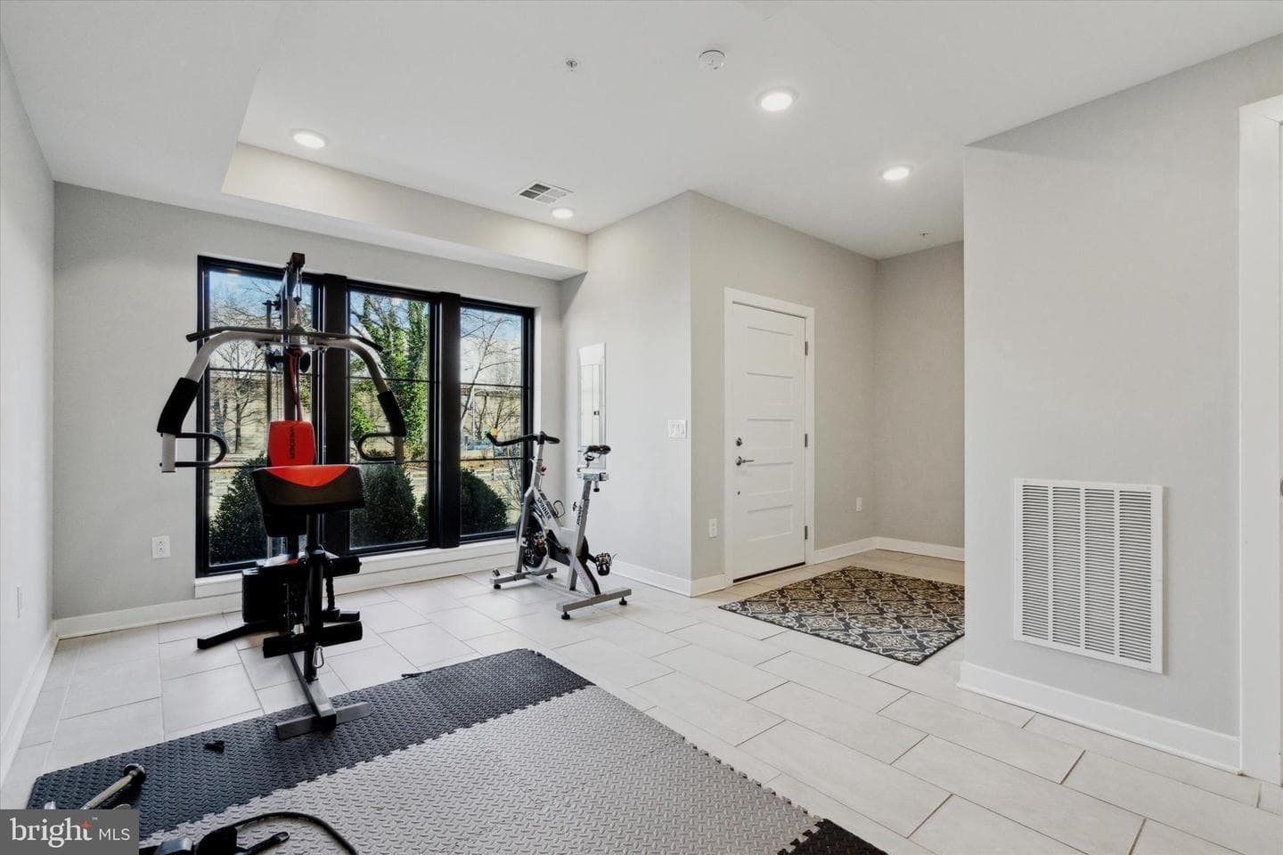 4575 Riverside Way photo 4