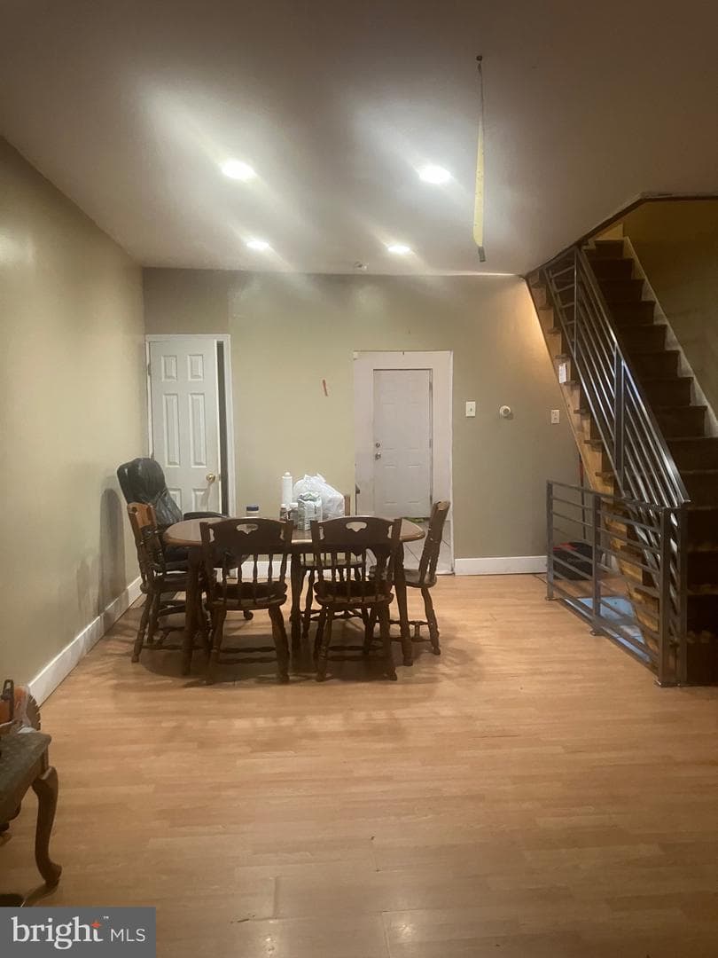 2433 S Fairhill Street photo 3