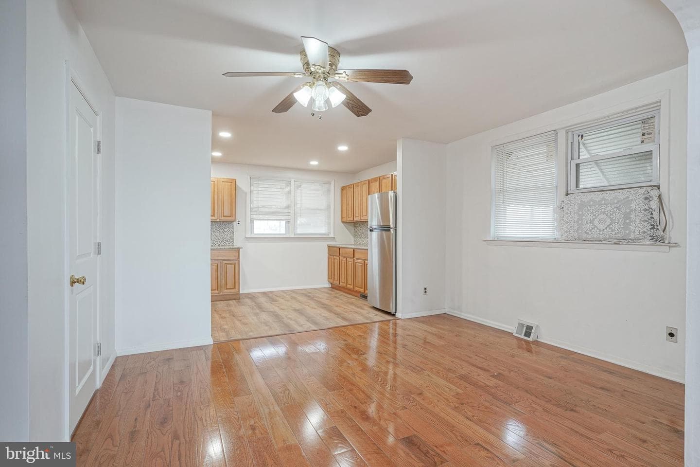 4653 Pennypack Street photo 8