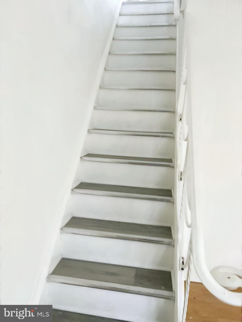 2223 Yelland Street photo 10