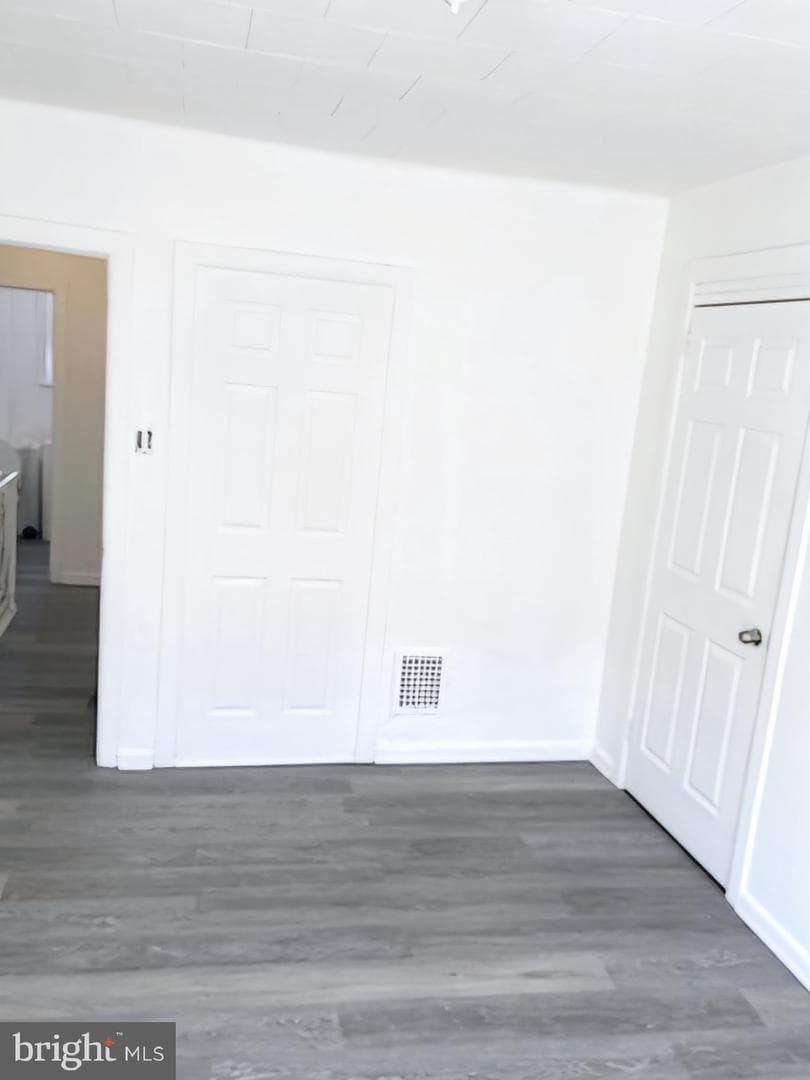 2223 Yelland Street photo 11