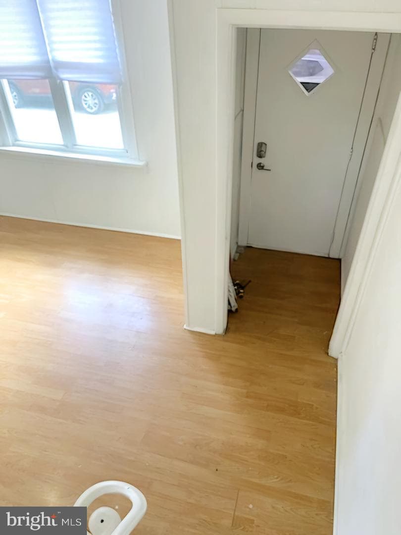 2223 Yelland Street photo 3