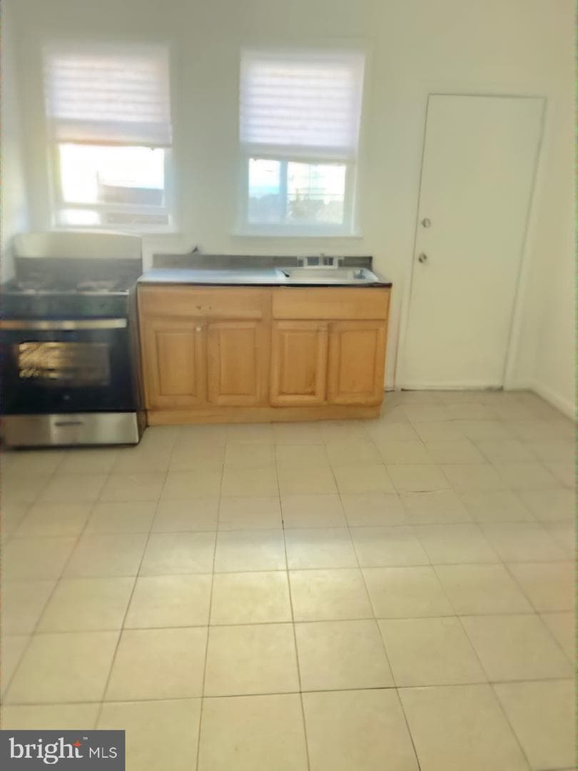 2223 Yelland Street photo 8