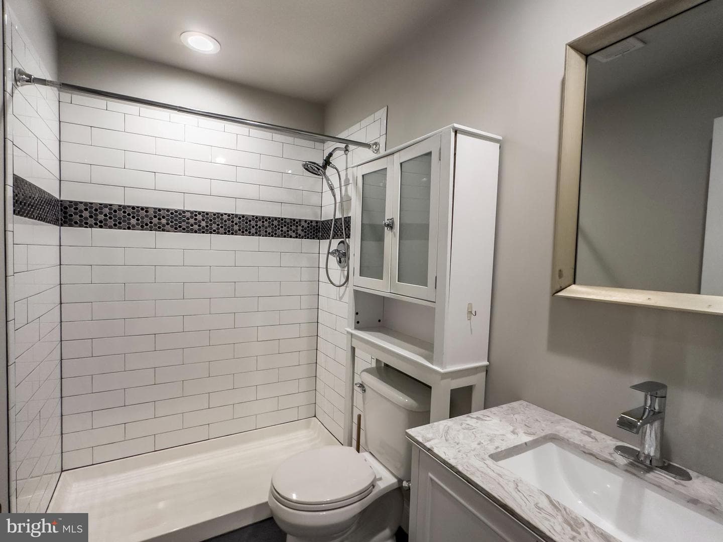 2404 Sharswood Street photo 14