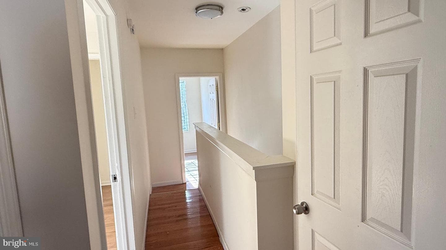 1718 Arlington Street photo 8