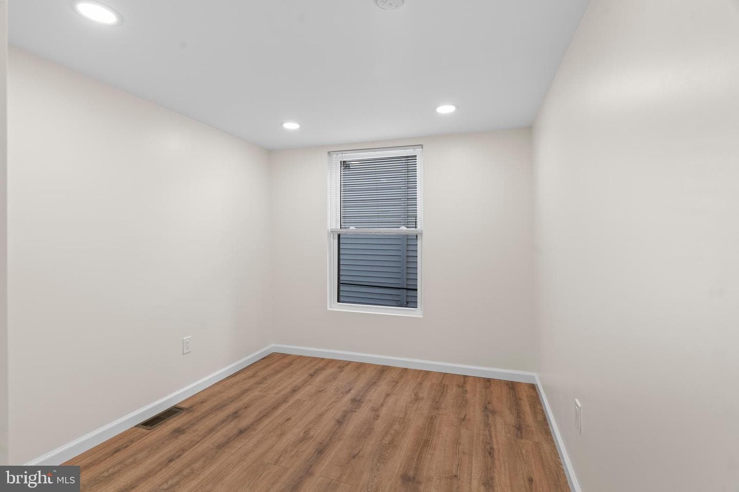 631 Mercy Street photo 18