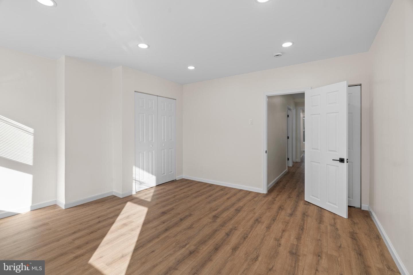 631 Mercy Street photo 29