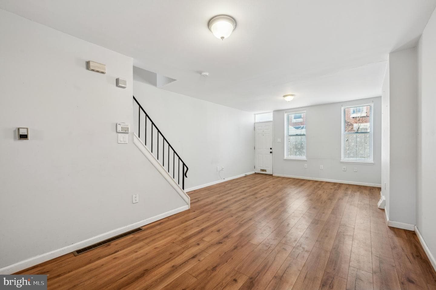 1525 S Garnet Street photo 10