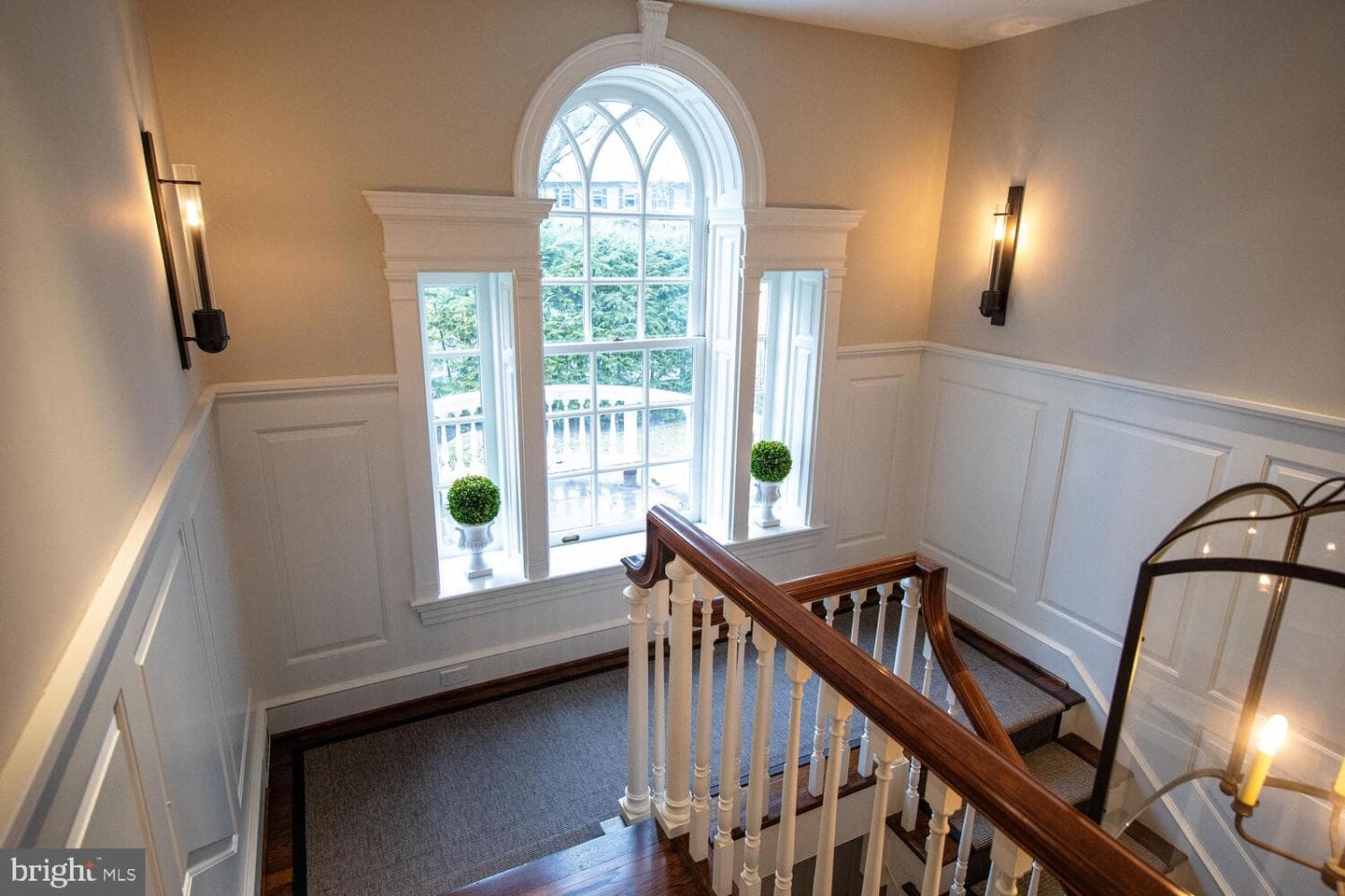714 W Mount Airy Avenue photo 49
