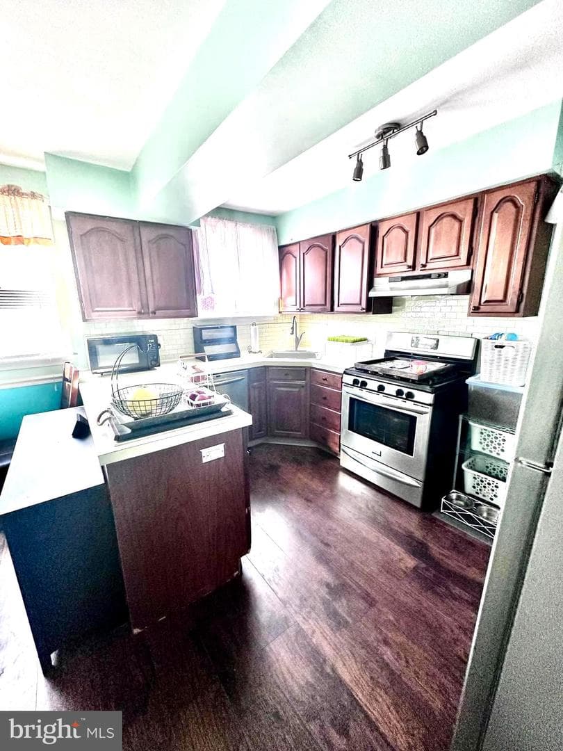 3414 Hartel Avenue photo 9
