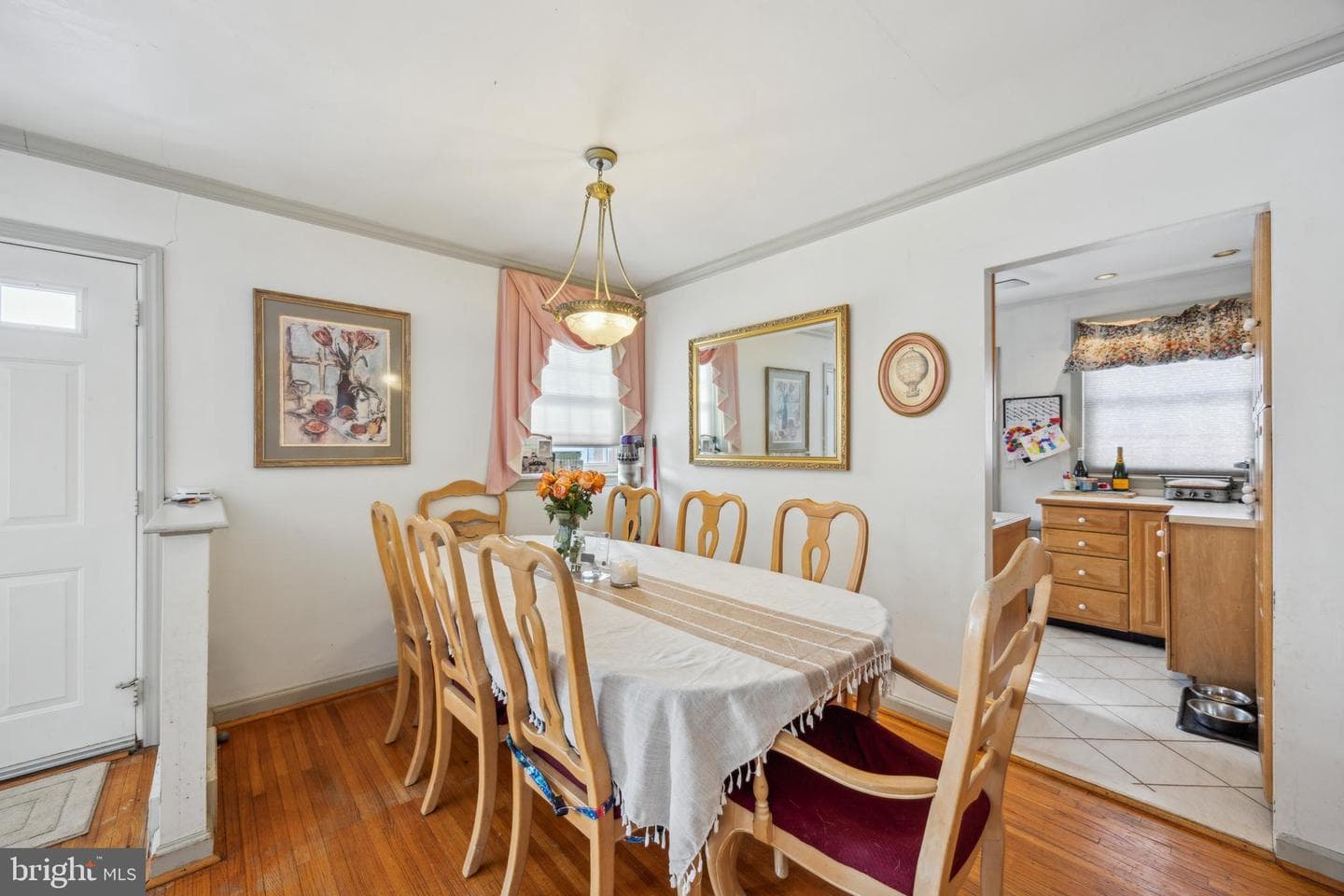 7612 Brous Avenue photo 3