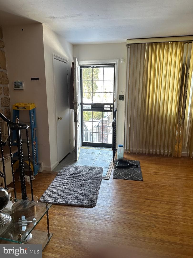 1116 E Phil Ellena Street photo 4