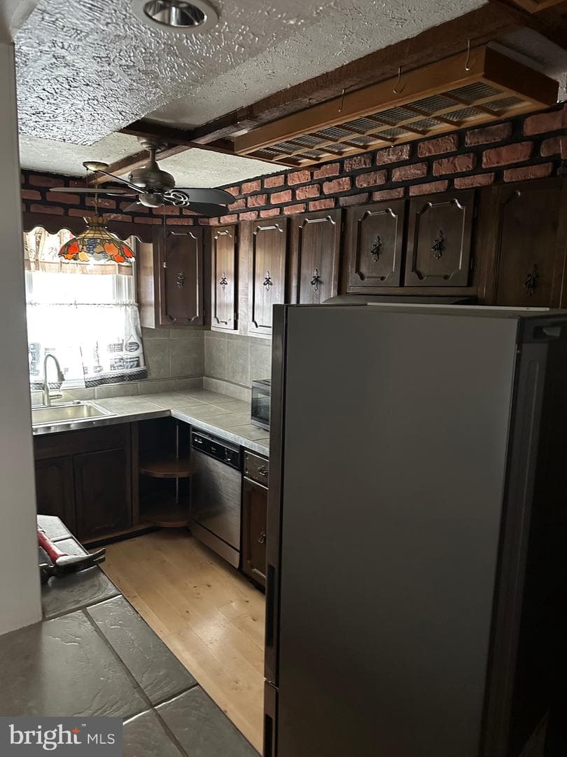 1116 E Phil Ellena Street photo 7