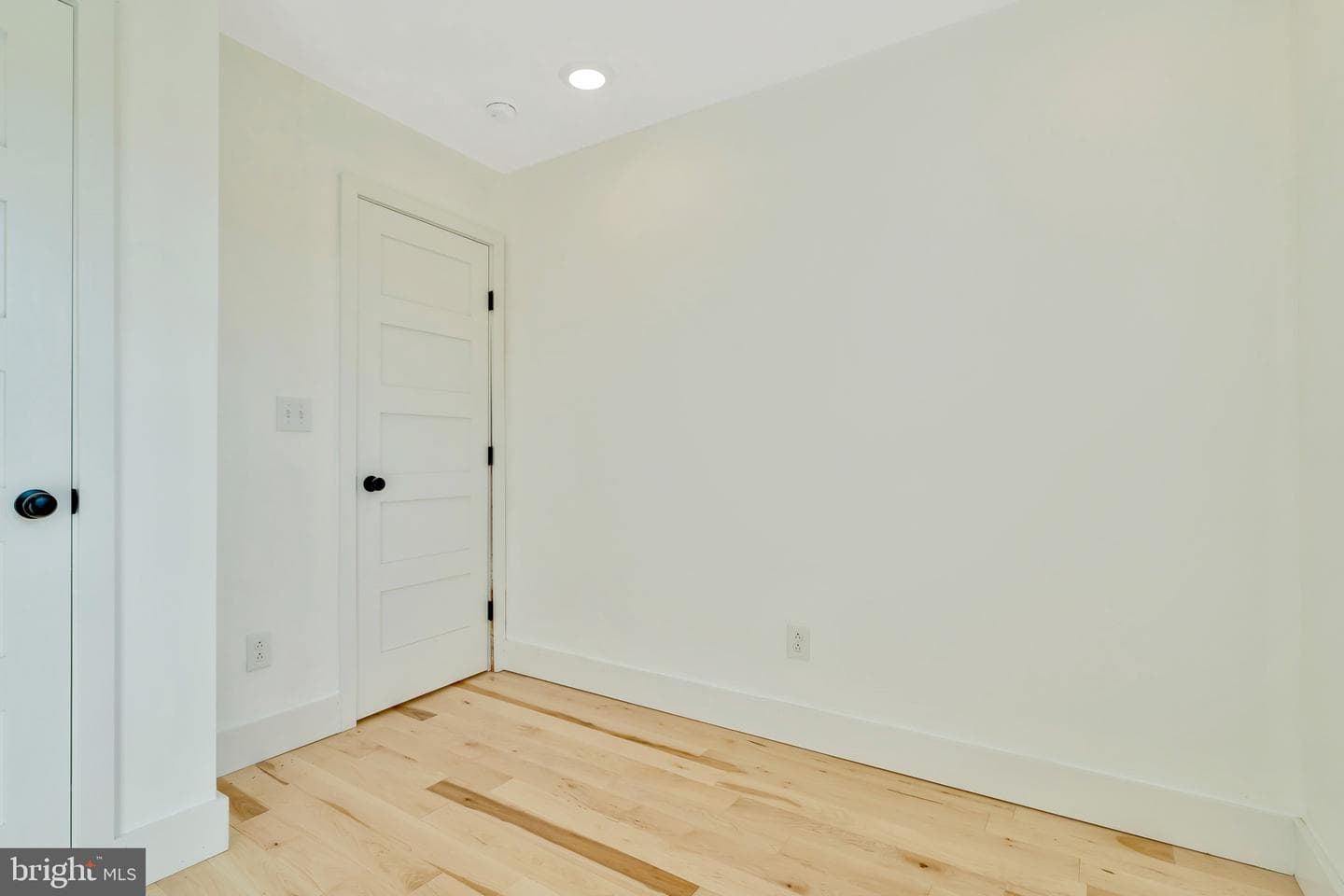 2138 Cross Street photo 12