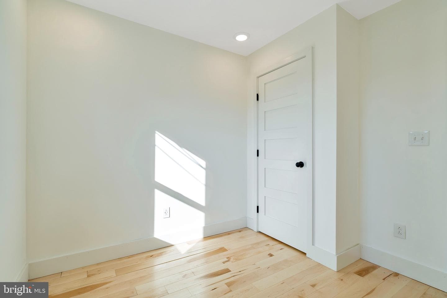 2138 Cross Street photo 13