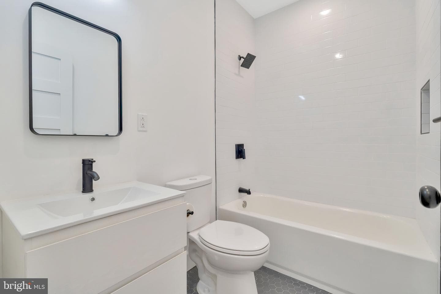 2138 Cross Street photo 15